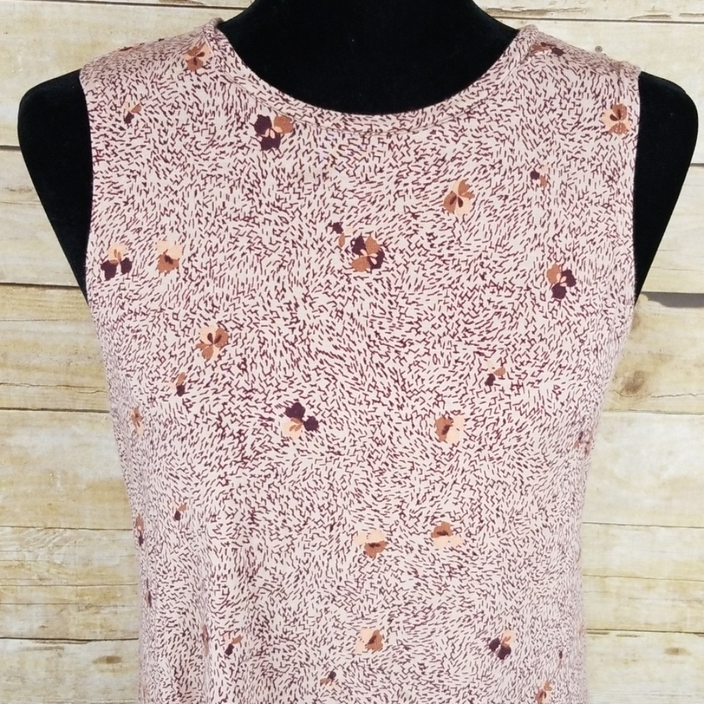 LOGO Layers Patterned Tunic Tank - Picture 3 of 7